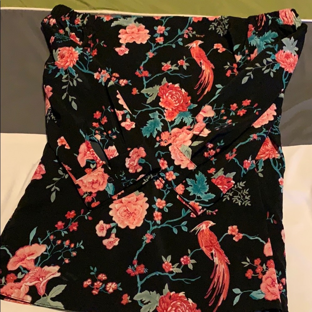 Off-the-shoulder shirt